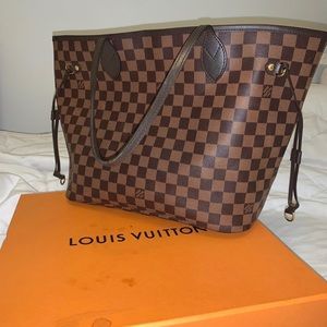 Louis Vuitton Neverfull Damier MM Canvas Tote Bag